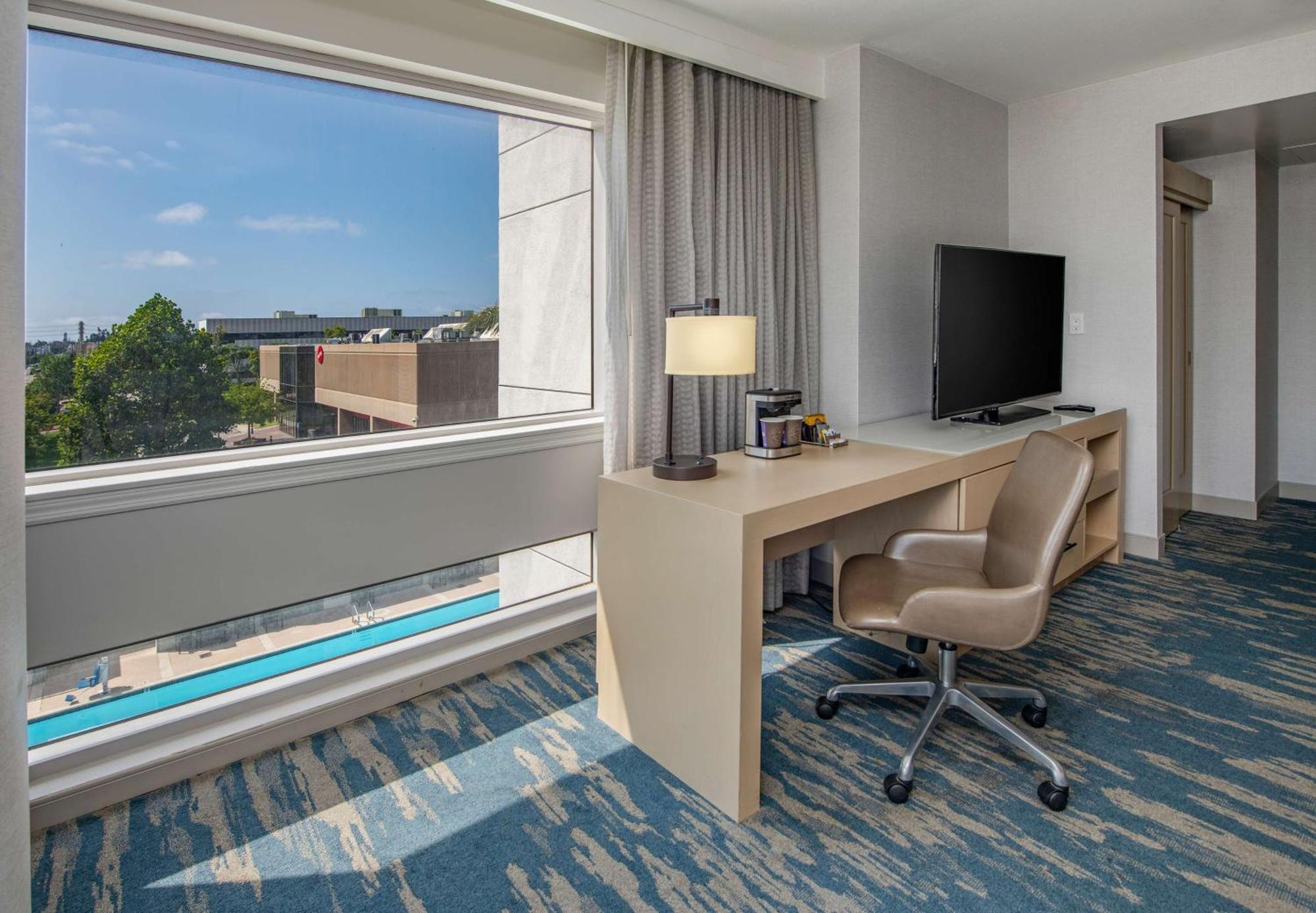 Doubletree By Hilton Lax - El Segundo Hotel Exterior photo